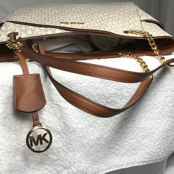 Michael Kors Jet Set Travel Large Chain Shoulder Tote Bag - Picture 8 of 14